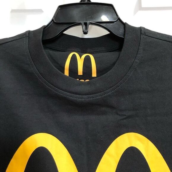 PALACE x McDONALDS - NWT - M Sz LARGE & MEDIUM. Short-Sleeve Logo Tee in Black. - Picture 8 of 10